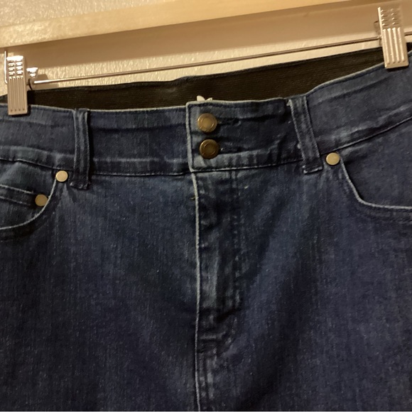Woman Within 5 pocket Classic Denim Skirt 12 W …Stretch band around waist - Picture 2 of 8
